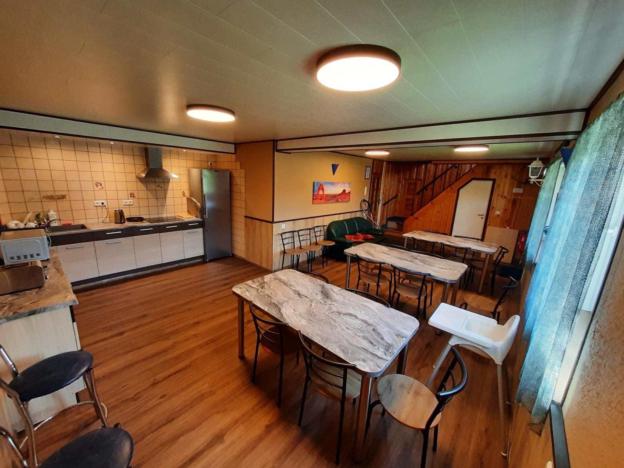 Guesthouse Maenniku Parnu Bagian luar foto