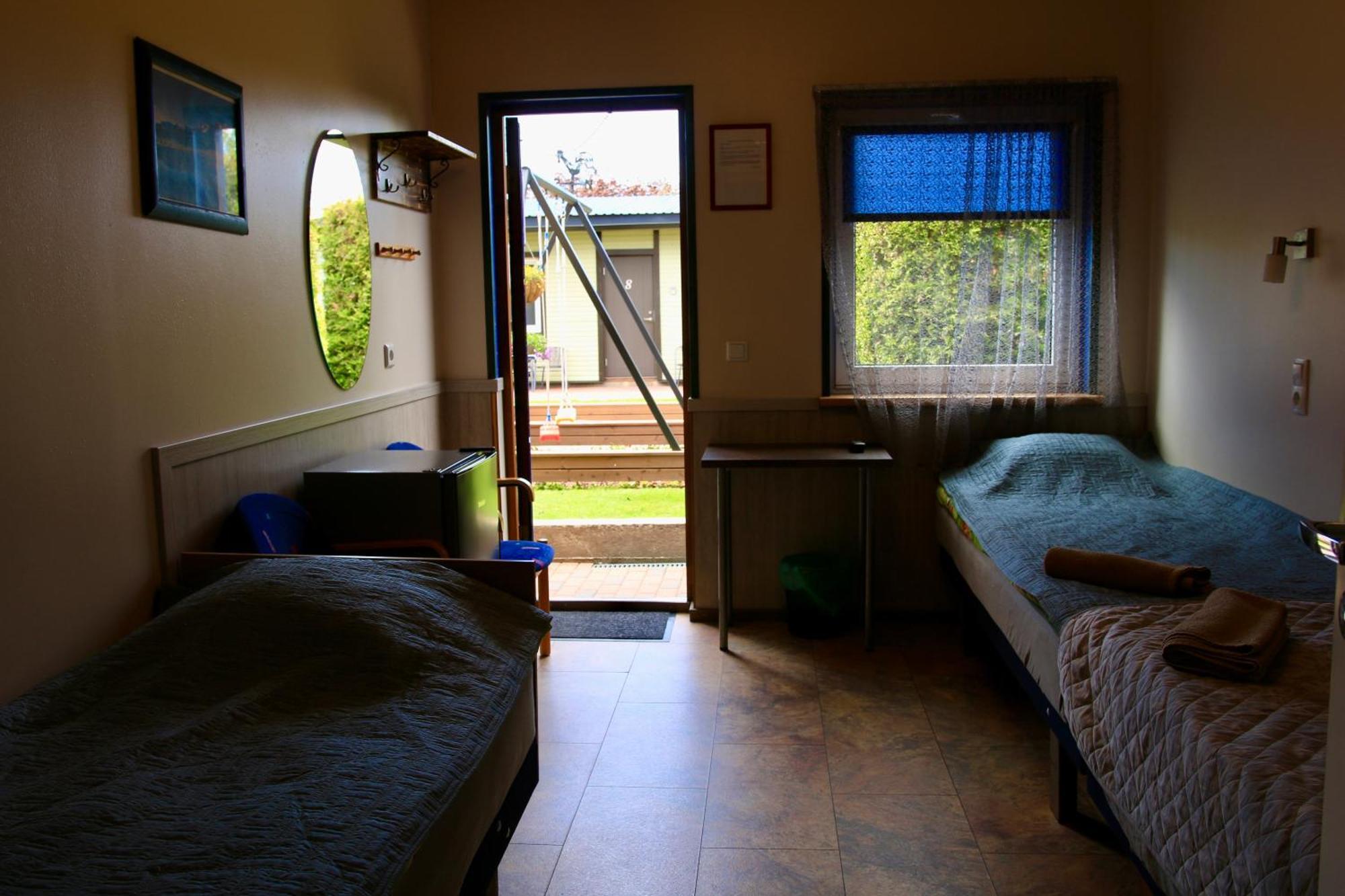Guesthouse Maenniku Parnu Bagian luar foto
