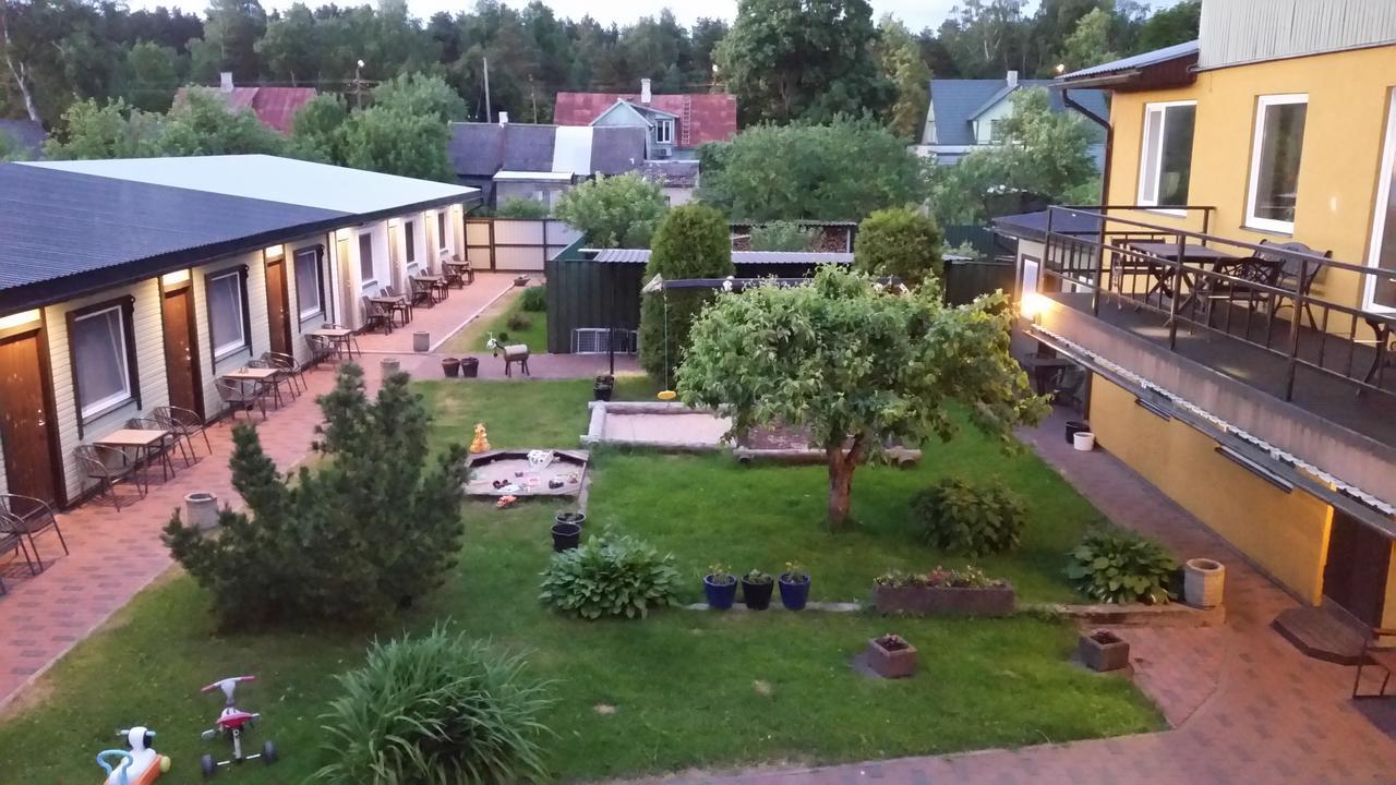 Guesthouse Maenniku Parnu Bagian luar foto